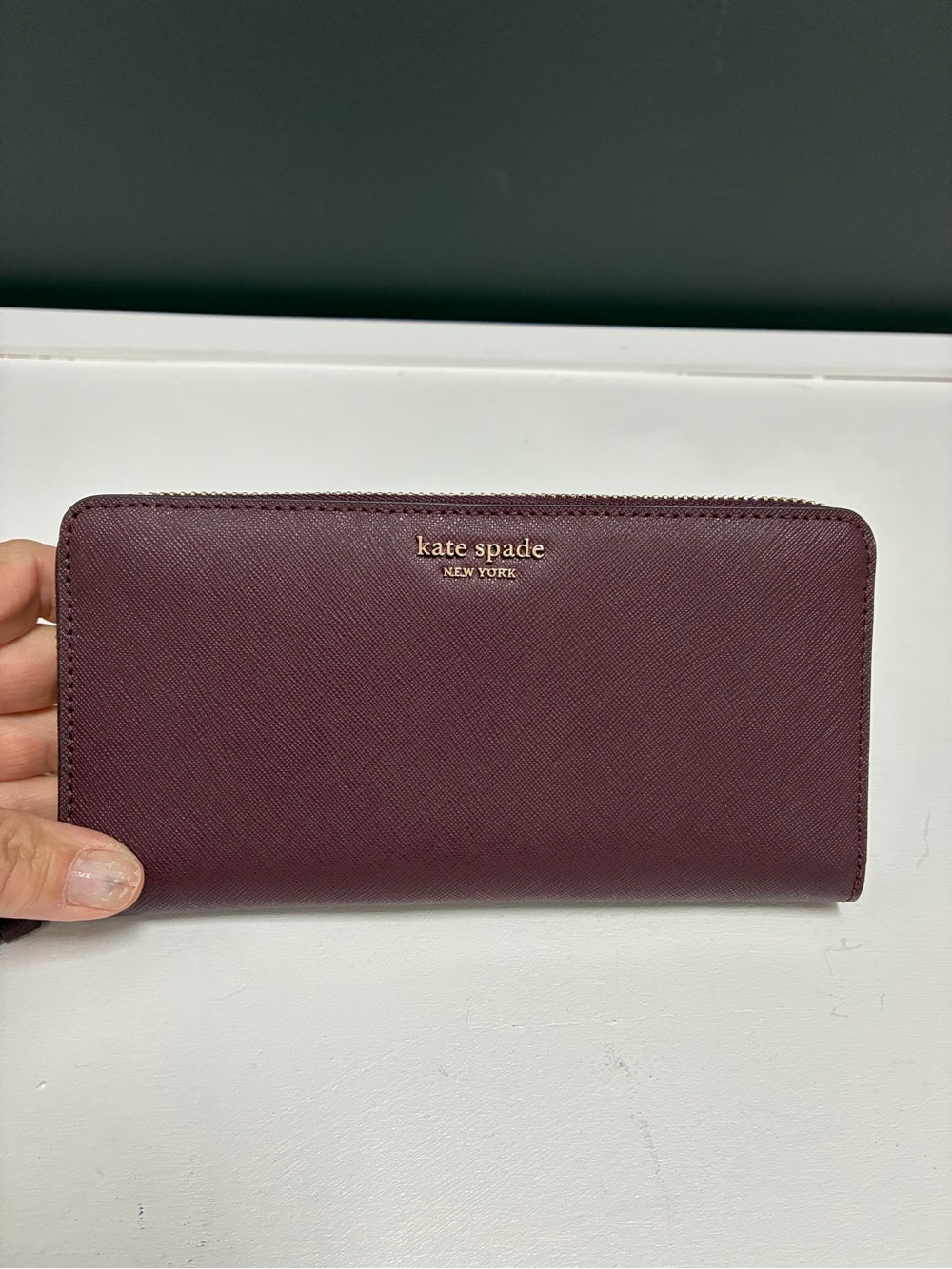 kate spade New York NWT Burgundy Zip-Around Wallet
